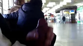 الفتاة في لباس ضيق ي ...