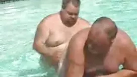 مثليه يلعق احله سكسي ...
