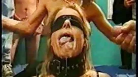 فتاة نصف سكسي اجنبية ...