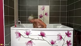 العثور على سندريلا و ...